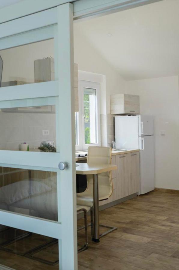 Franovic Apartments Тиват Екстериор снимка