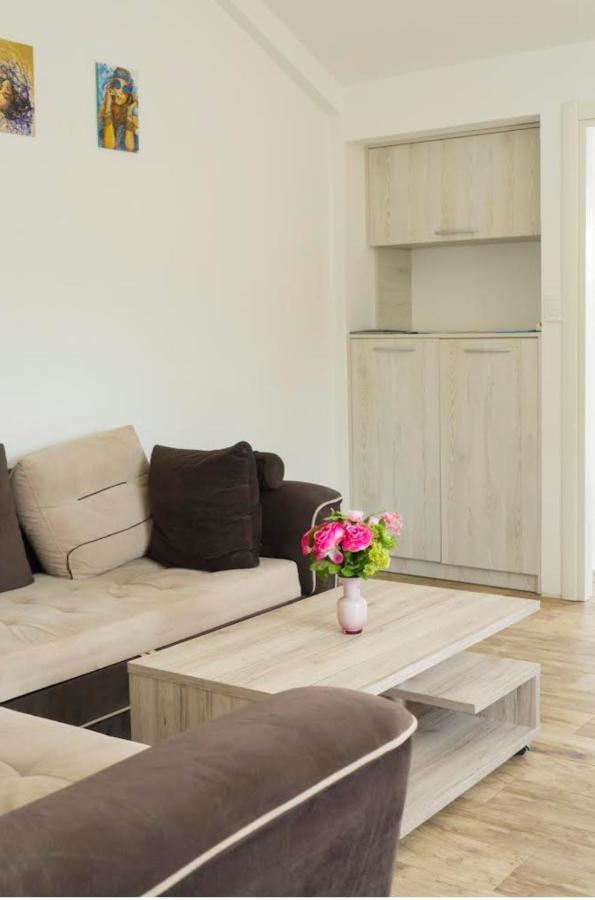 Franovic Apartments Тиват Екстериор снимка