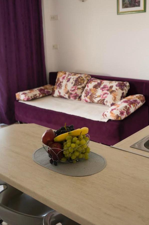 Franovic Apartments Тиват Екстериор снимка