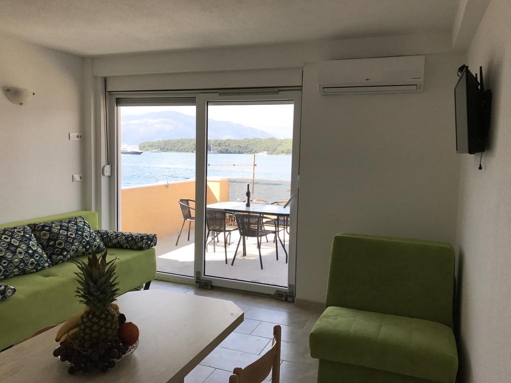 Franovic Apartments Тиват Екстериор снимка