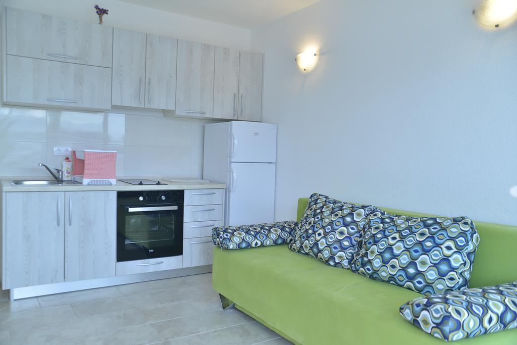 Franovic Apartments Тиват Екстериор снимка