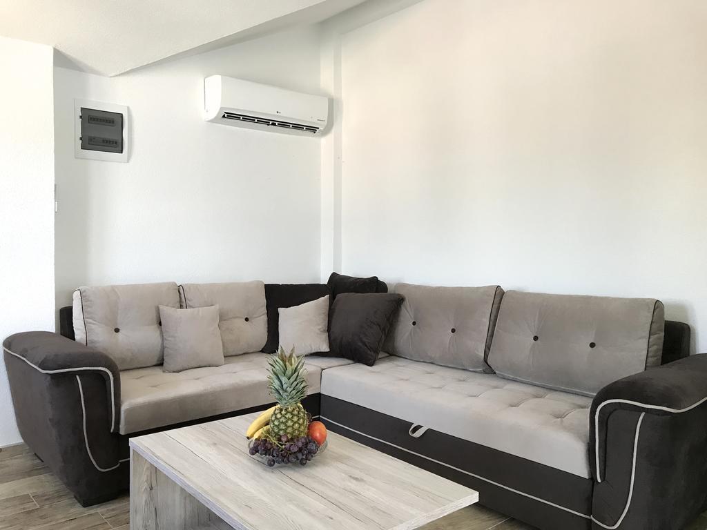 Franovic Apartments Тиват Екстериор снимка