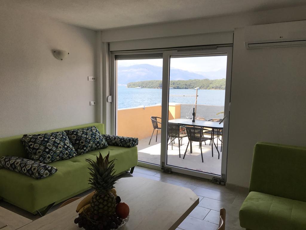 Franovic Apartments Тиват Екстериор снимка