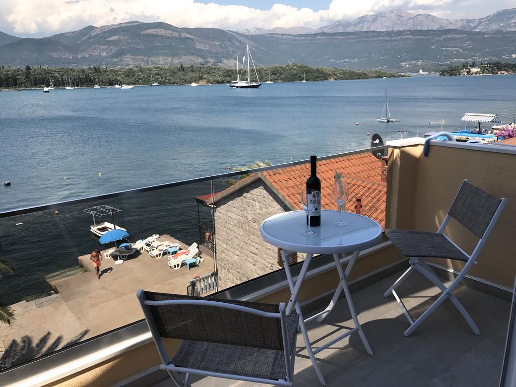 Franovic Apartments Тиват Екстериор снимка